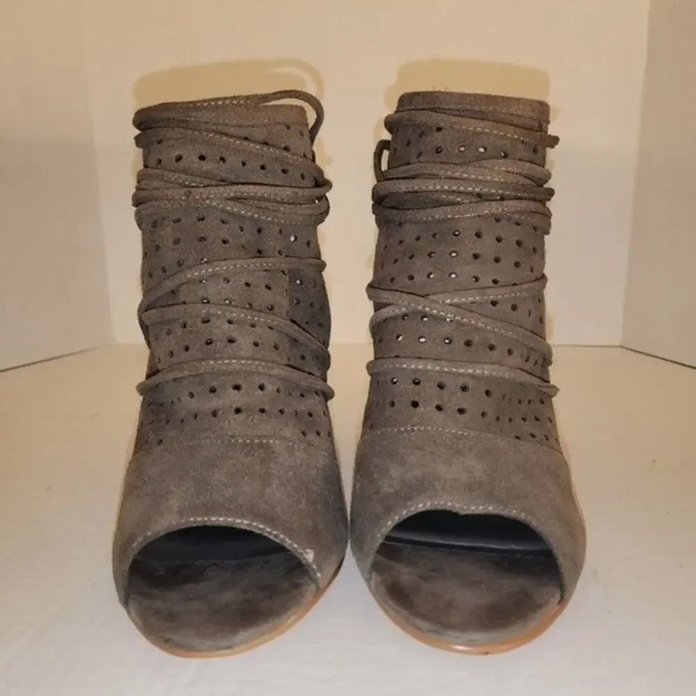 VERY VOLATILE VV Kalio Grey Gray Wrap Around Suede Peep Toe Shoetie Womens 9